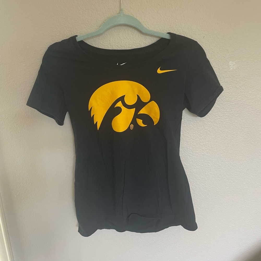 university of iowa women’s logo tee